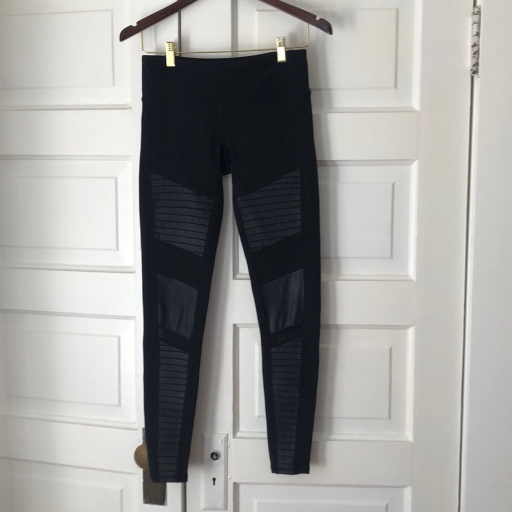 COPY - Alo yoga Moto leggings